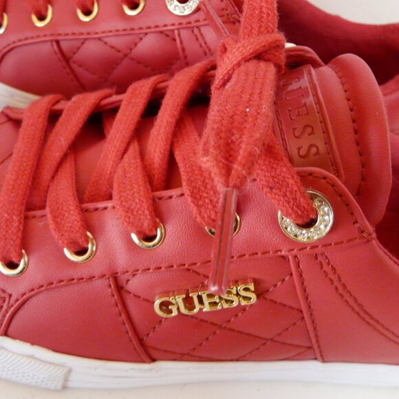 GUESS Womens Loven Sneaker, Red 610, size 6.5US - Picture 3 of 9
